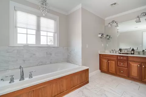 Bath - 6 Hickory Rd, Natick, MA 01760 photo 4 of 6