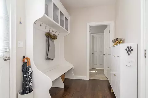 Entry Way - 6 Hickory Rd, Natick, MA 01760 photo 2 of 2
