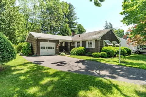 89 Lake St, Florence, MA 01062