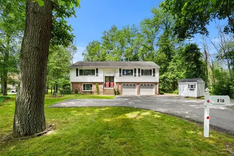 218 Brimbal Ave, Beverly, MA 01915