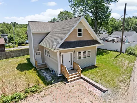 69 Wood St, Hanson, MA 02341