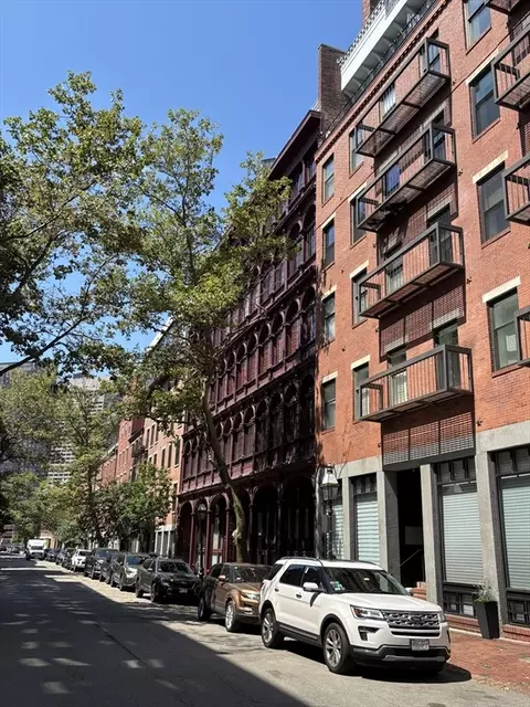 122-130 Fulton St #13, Boston, MA 02109