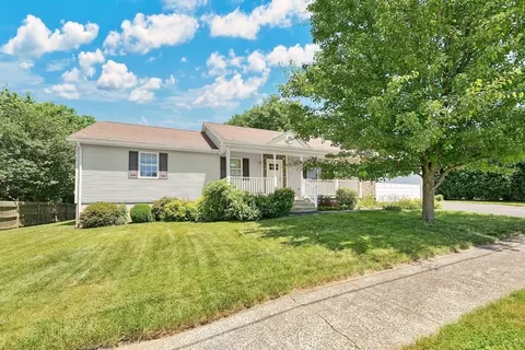 16 Amherst St, Chicopee, MA 01013