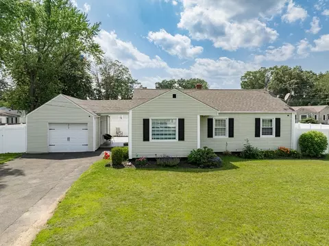 214 Spear Rd, Springfield, MA 01119