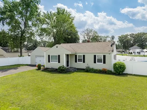 214 Spear Rd, Springfield, MA 01119 photo 4