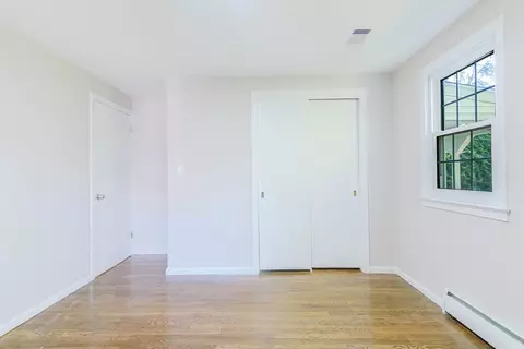 102 Mccarthy Ave, Chicopee, MA 01020 photo 12