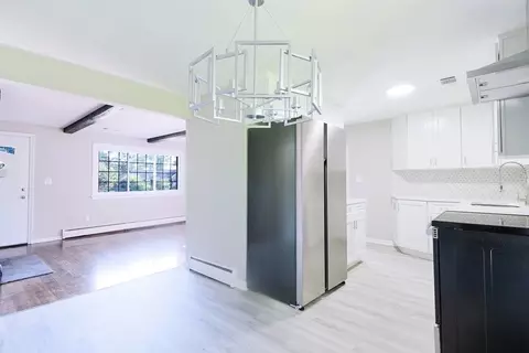 102 Mccarthy Ave, Chicopee, MA 01020 photo 3