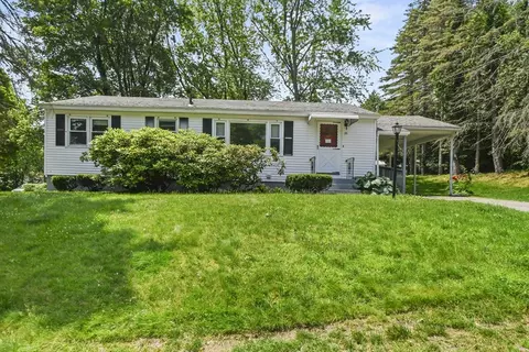 35 Woodland Rd, Leominster, MA 01453