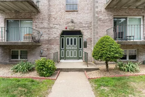 106 Oak Ln #3, Brockton, MA 02301