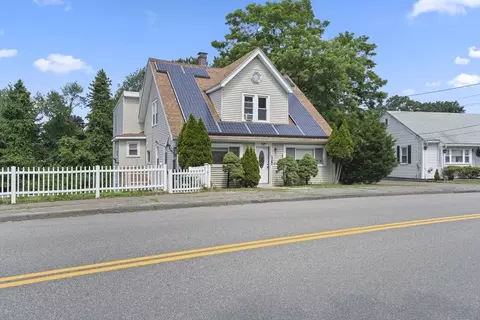 57 Vine St, Saugus, MA 01906
