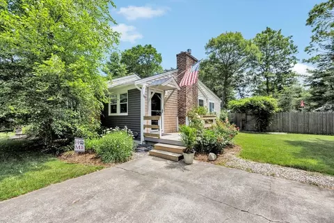 30 Guildford Rd, Barnstable, MA 02632 photo 4