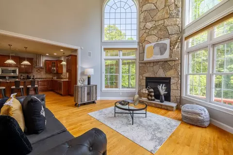 2 Regency Rdg, Andover, MA 01810 photo 4