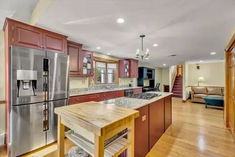 68 Whippoorwill Cir, Mashpee, MA 02649 photo 9