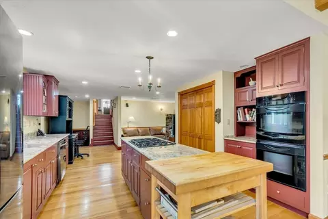 68 Whippoorwill Cir, Mashpee, MA 02649 photo 8