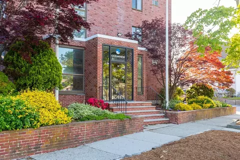 95 Nahant St #4, Lynn, MA 01902
