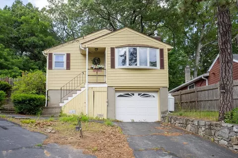 164 Lakeshore Dr, Marlborough, MA 01752