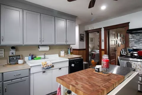 116 Muzzy St, Chicopee, MA 01020 photo 8