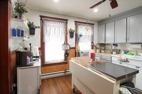 116 Muzzy St, Chicopee, MA 01020 photo 7