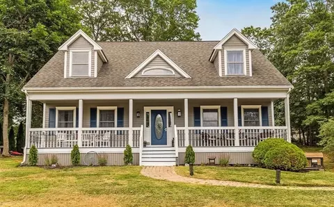 8 Corrine Ter, Bridgewater, MA 02324