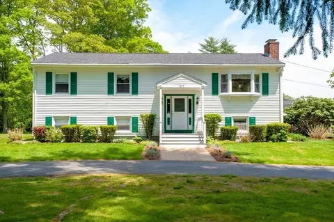 337 Mendall Rd, Acushnet, MA 02743 photo 2