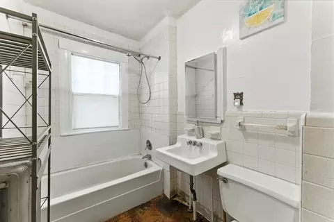 Bath - 18-20 Eldridge St, Springfield, MA 01108 photo 1 of 2