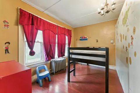 Bedroom - 18-20 Eldridge St, Springfield, MA 01108 photo 1 of 10