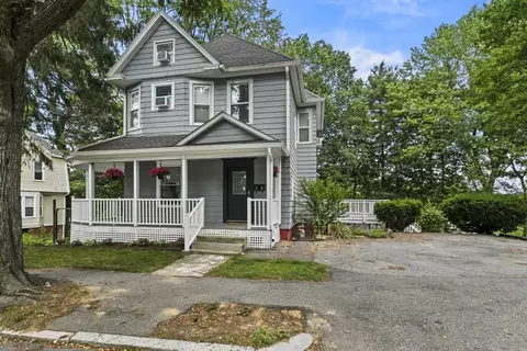 38 Circuit Ave E, Worcester, MA 01603