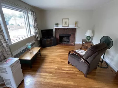 45 Leonard St, Dedham, MA 02026 photo 3
