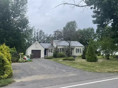 3 Paxton Rd, Spencer, MA 01562