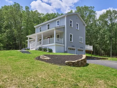 128 Old Southbridge Rd, Dudley, MA 01571