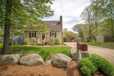 23 Gregory Island Rd, Hamilton, MA 01982