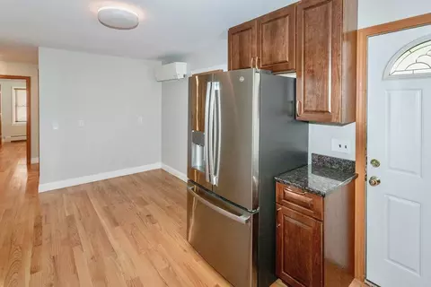 254 Redlands St, Springfield, MA 01104 photo 5