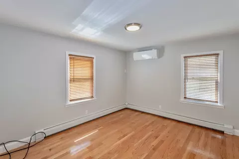 254 Redlands St, Springfield, MA 01104 photo 17