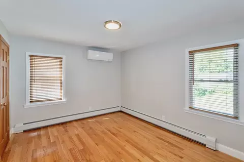 254 Redlands St, Springfield, MA 01104 photo 10
