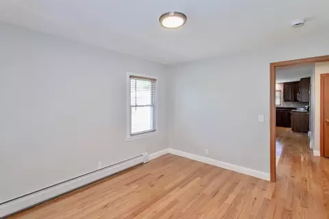 254 Redlands St, Springfield, MA 01104 photo 13