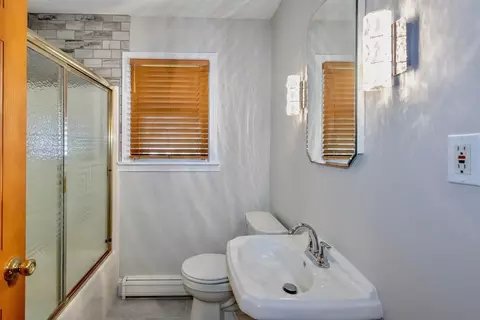 254 Redlands St, Springfield, MA 01104 photo 14