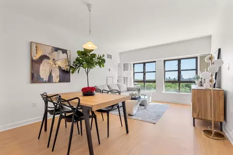931 Massachusetts Ave #606, Cambridge, MA 02139