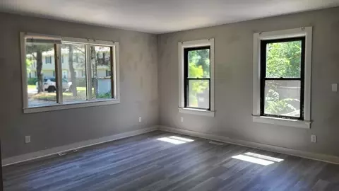 44 Mill St, Warren, MA 01083 photo 5