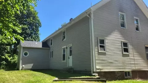 44 Mill St, Warren, MA 01083 photo 3