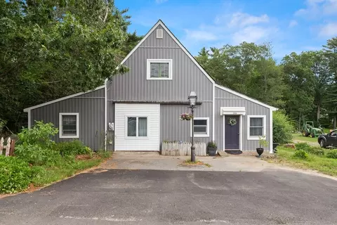 146 Eastern Ave, Essex, MA 01929