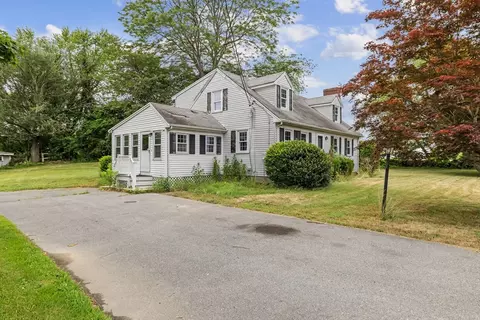 8 North St, Bridgewater, MA 02324