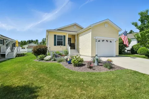 54 Patriots Dr, Westfield, MA 01085