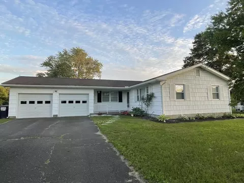 121 Depot Rd, Hatfield, MA 01038