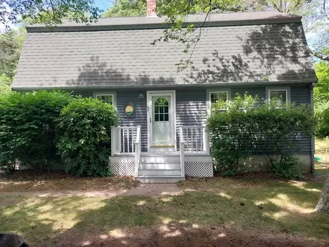62 Manomet Point Rd, Plymouth, MA 02360