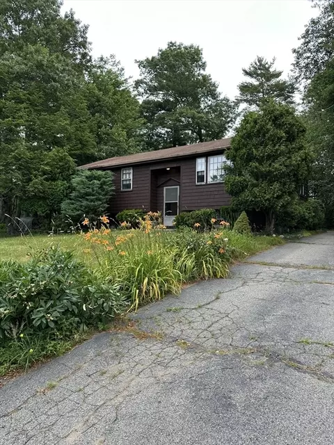 41 Steven St, Hanson, MA 02341