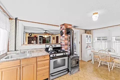 15 Sixth St, Wareham, MA 02558 photo 25