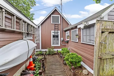 15 Sixth St, Wareham, MA 02558 photo 5