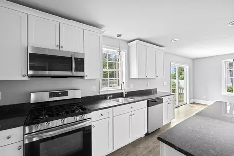 252 Charge Pond Rd, Wareham, MA 02571 photo 11