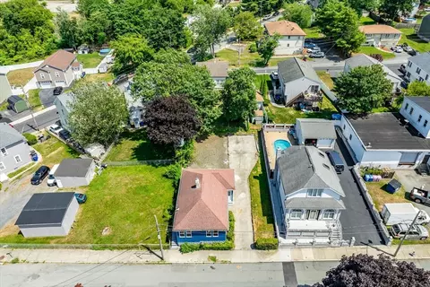 View/Area - 22 Queen St, Fall River, MA 02724 photo 3 of 5