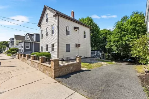88 Garland St, Everett, MA 02149